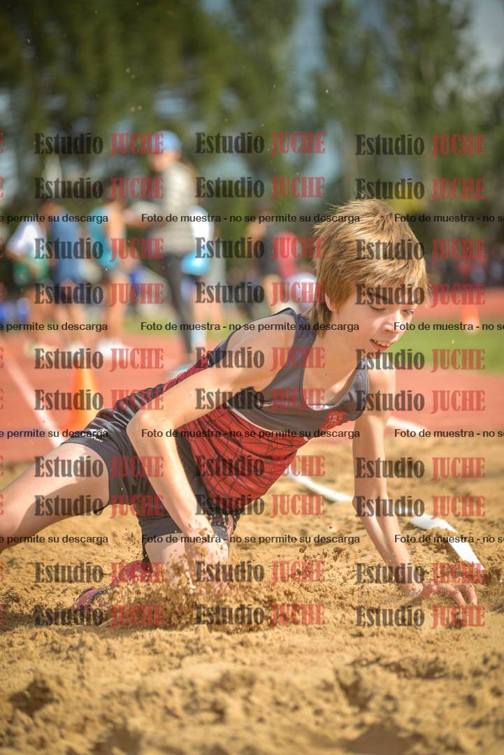 Fotos del salto en largo - varones U16