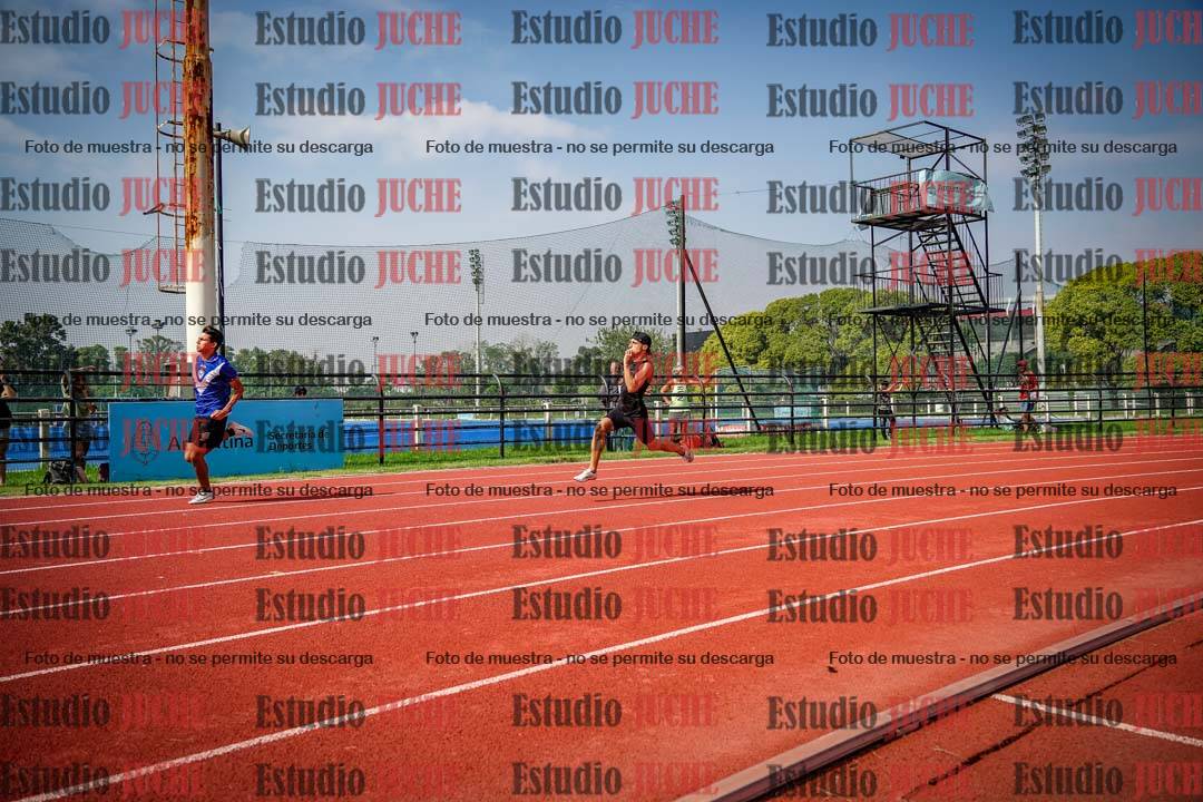 Fotos de los 200 m llanos de varones