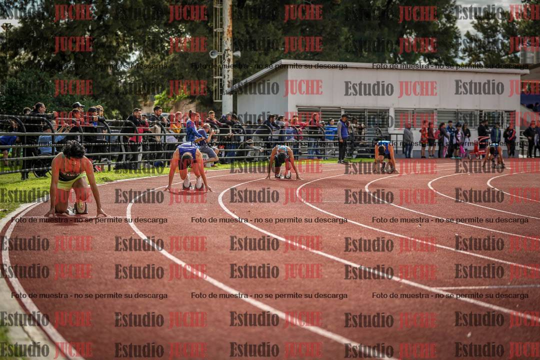 Fotos de los 400 m llanos de varones
