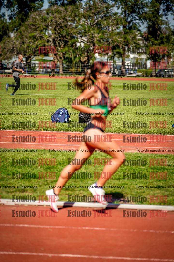 Fotos de los 5000 m llanos de mujeres y varones