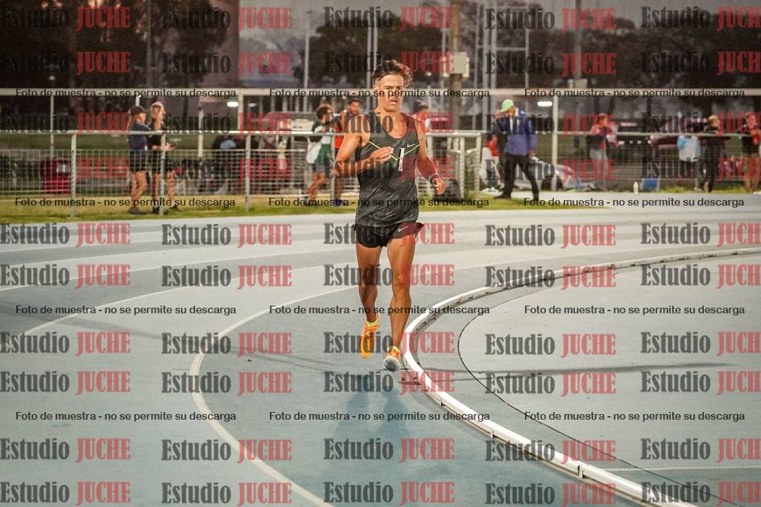 Fotos de los 3000 m llanos de varones