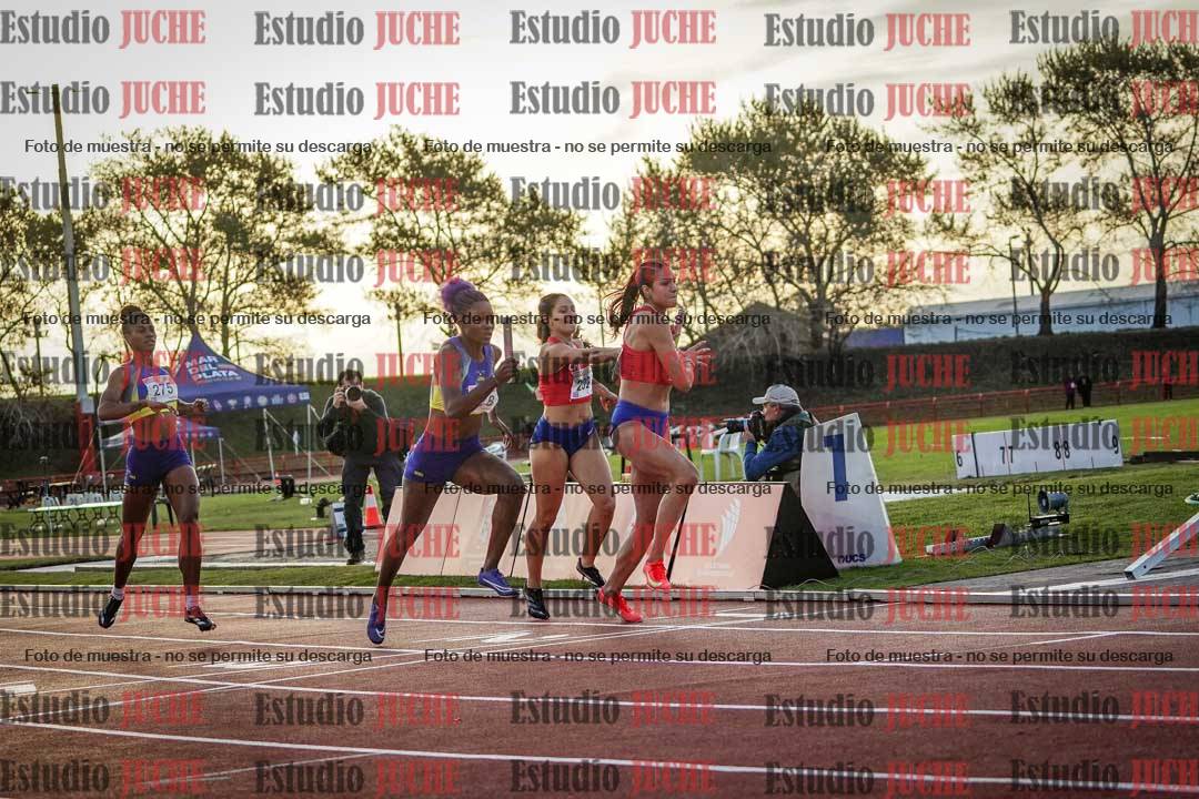 Fotos de los relevos 4x400 m de mujeres
