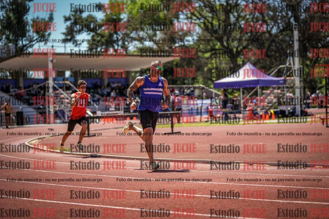 Fotos de los 400 m llanos de varones