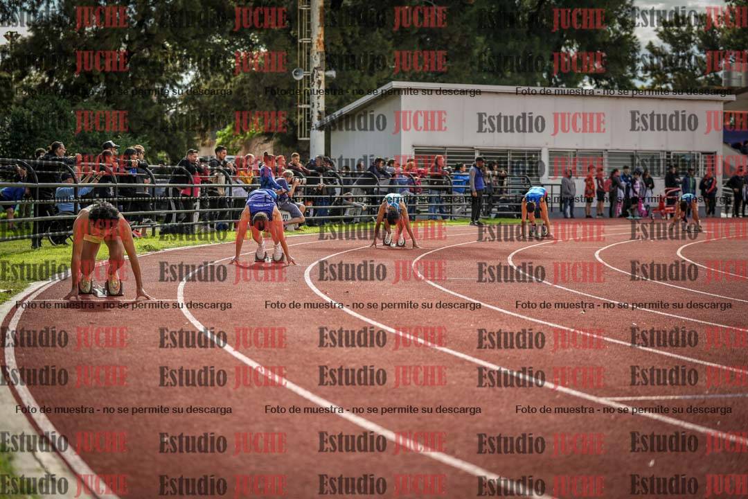 Fotos de los 400 m llanos de varones