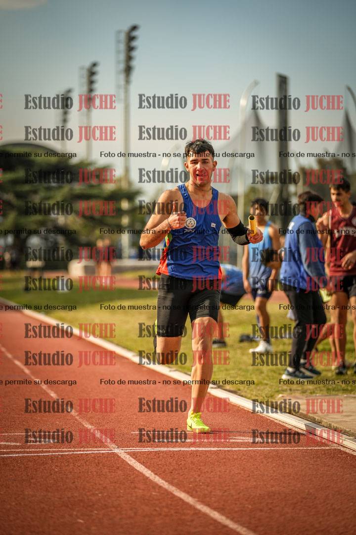 Fotos de las postas 4x400 m llanos de varones