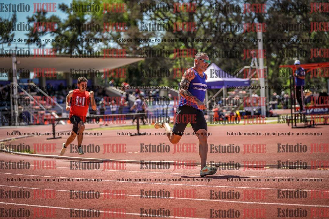 Fotos de los 400 m llanos de varones
