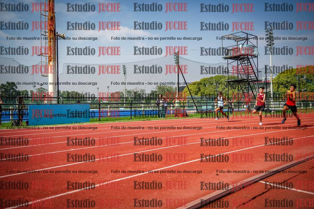 Fotos de los 200 m llanos de varones