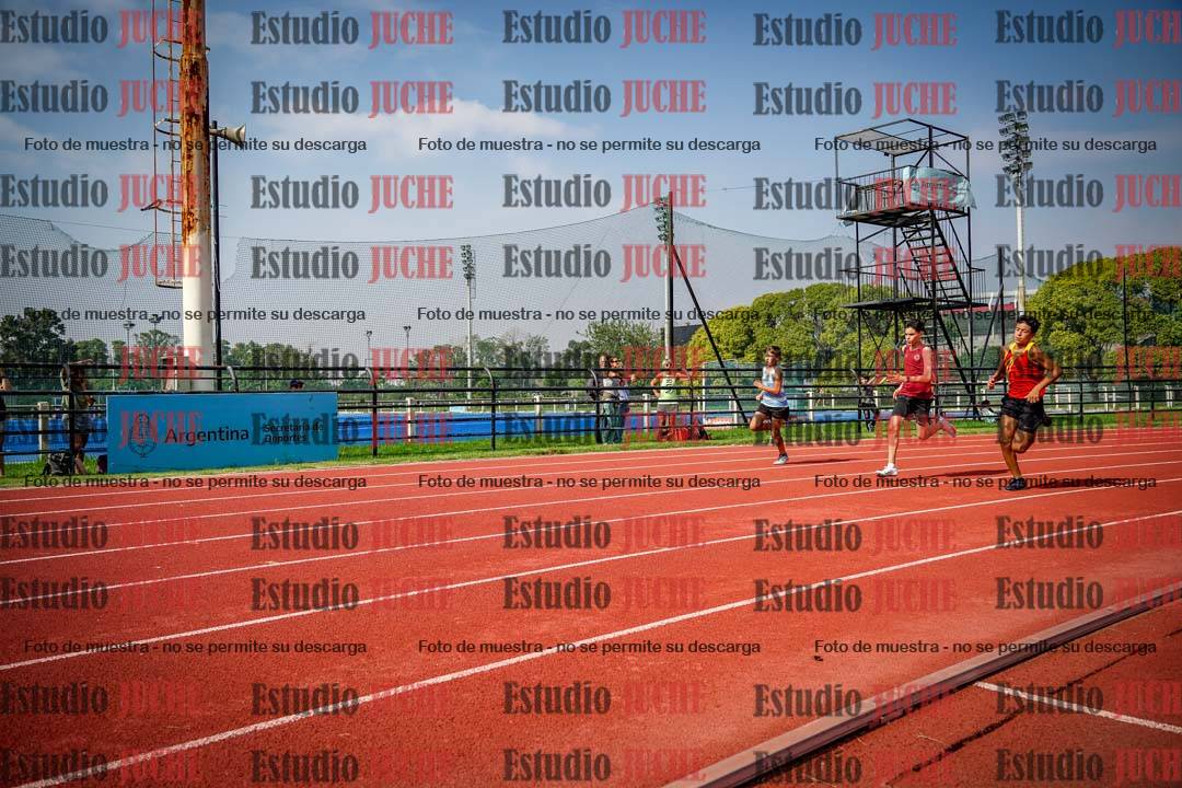 Fotos de los 200 m llanos de varones