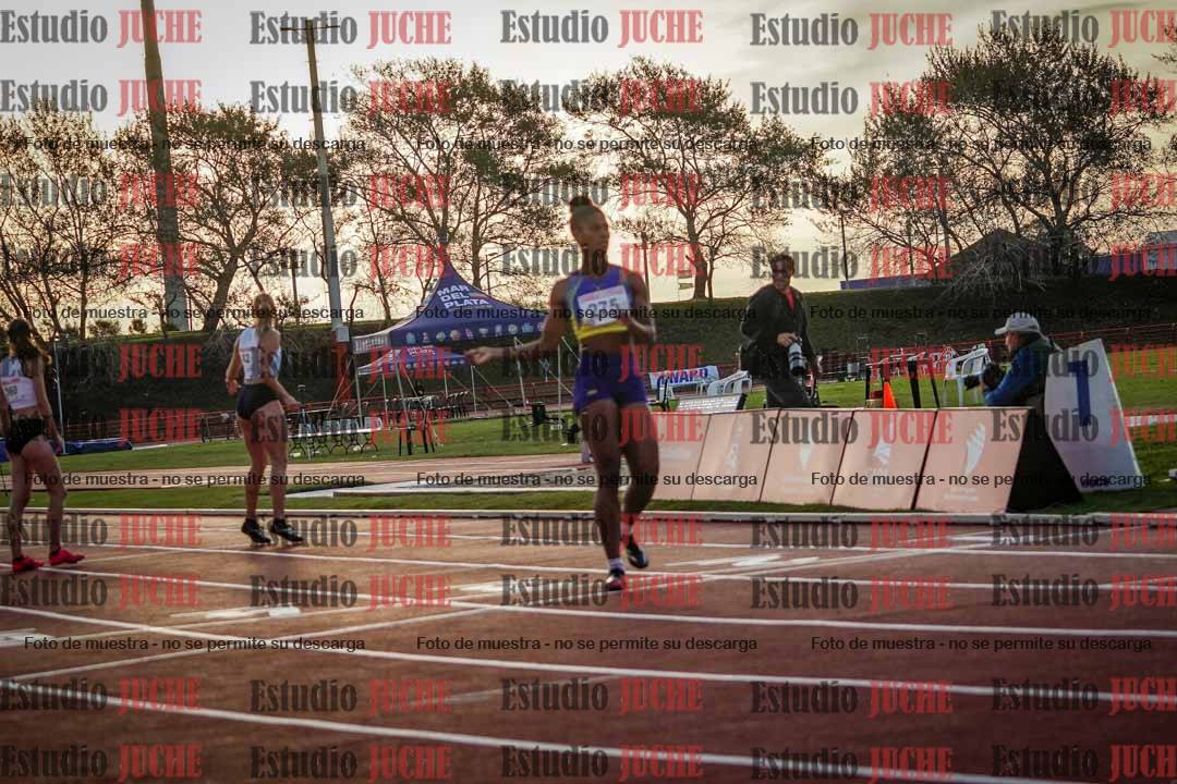 Fotos de los relevos 4x400 m de mujeres