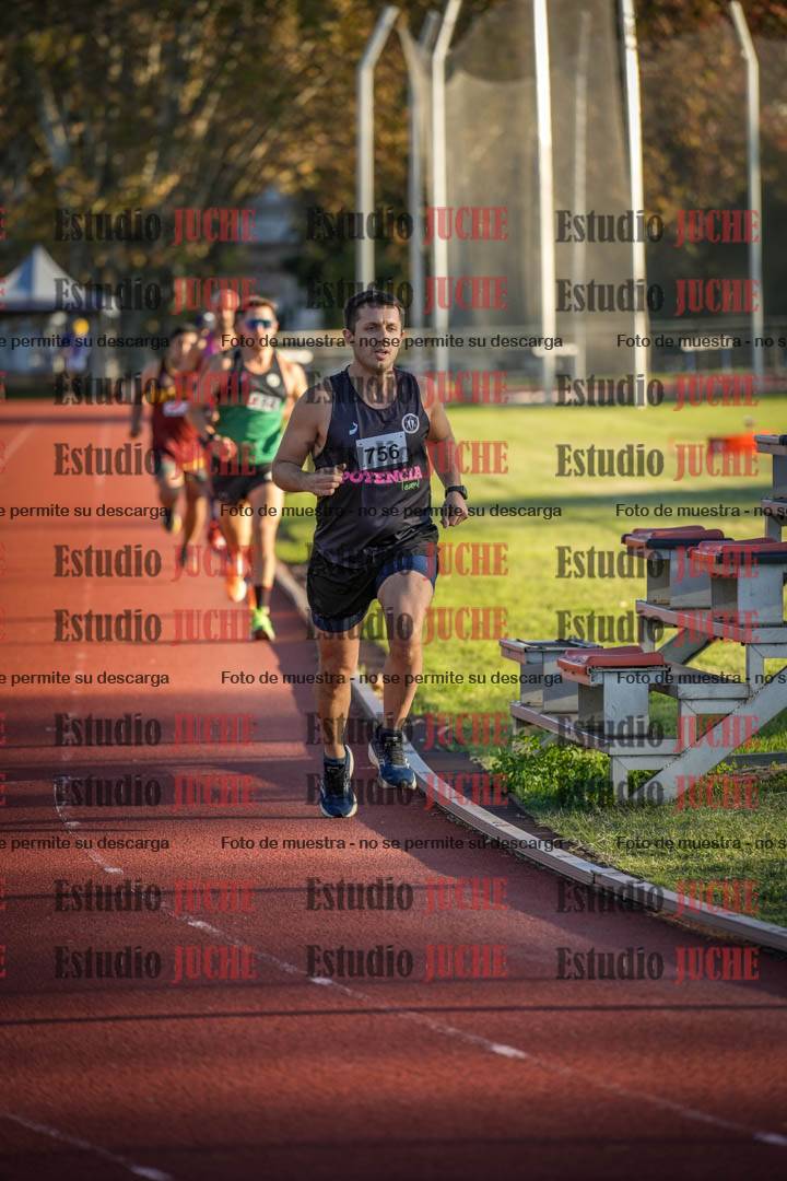 Fotos de los 3000 m llanos de varones