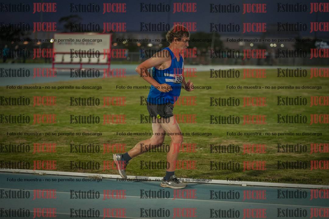 Fotos de los 3000 m llanos de varones