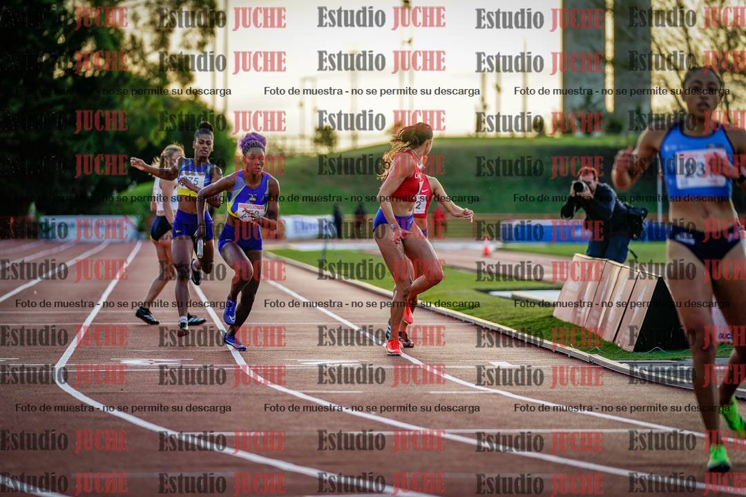 Fotos de los relevos 4x400 m de mujeres