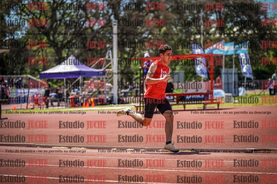 Fotos de los 400 m llanos de varones