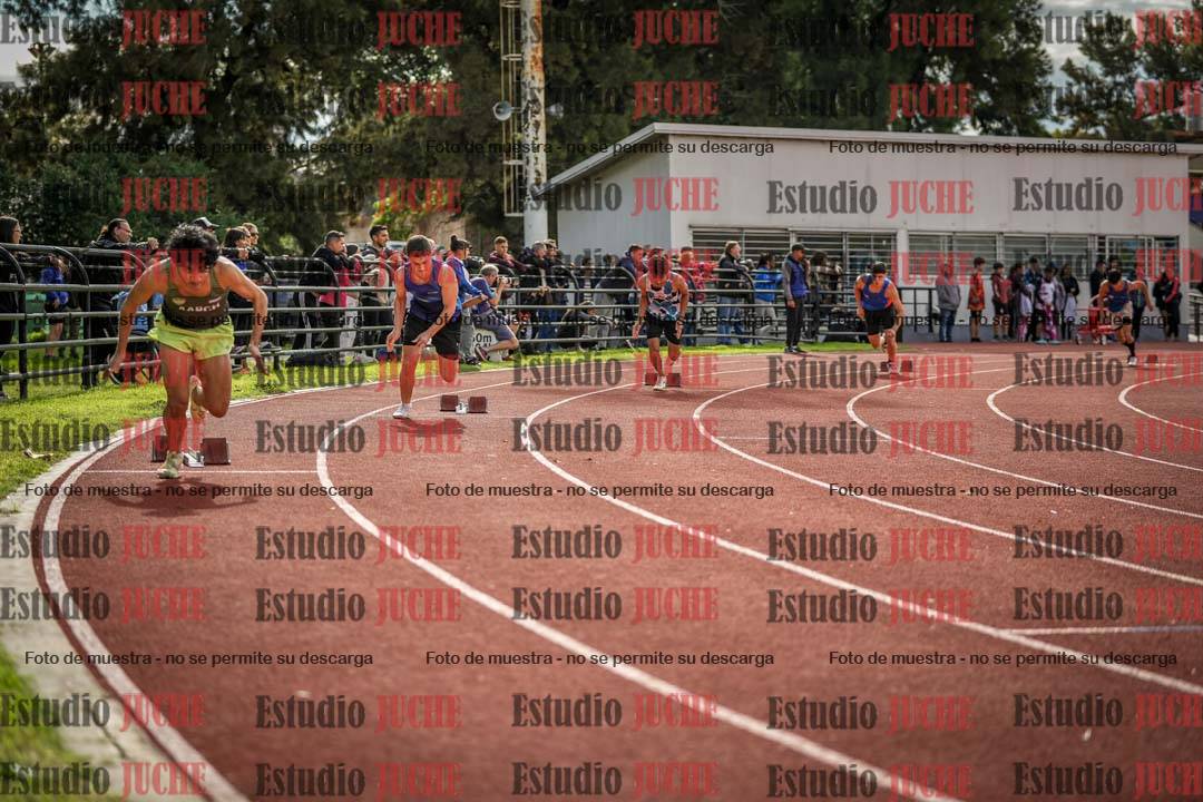Fotos de los 400 m llanos de varones