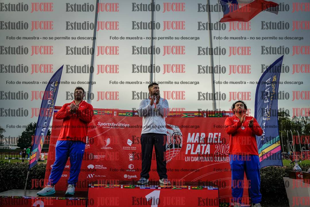 Fotos de algunos extras y podios del día 1