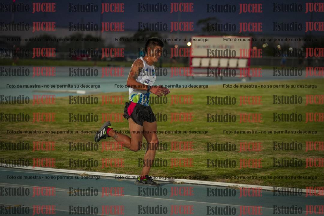 Fotos de los 3000 m llanos de varones