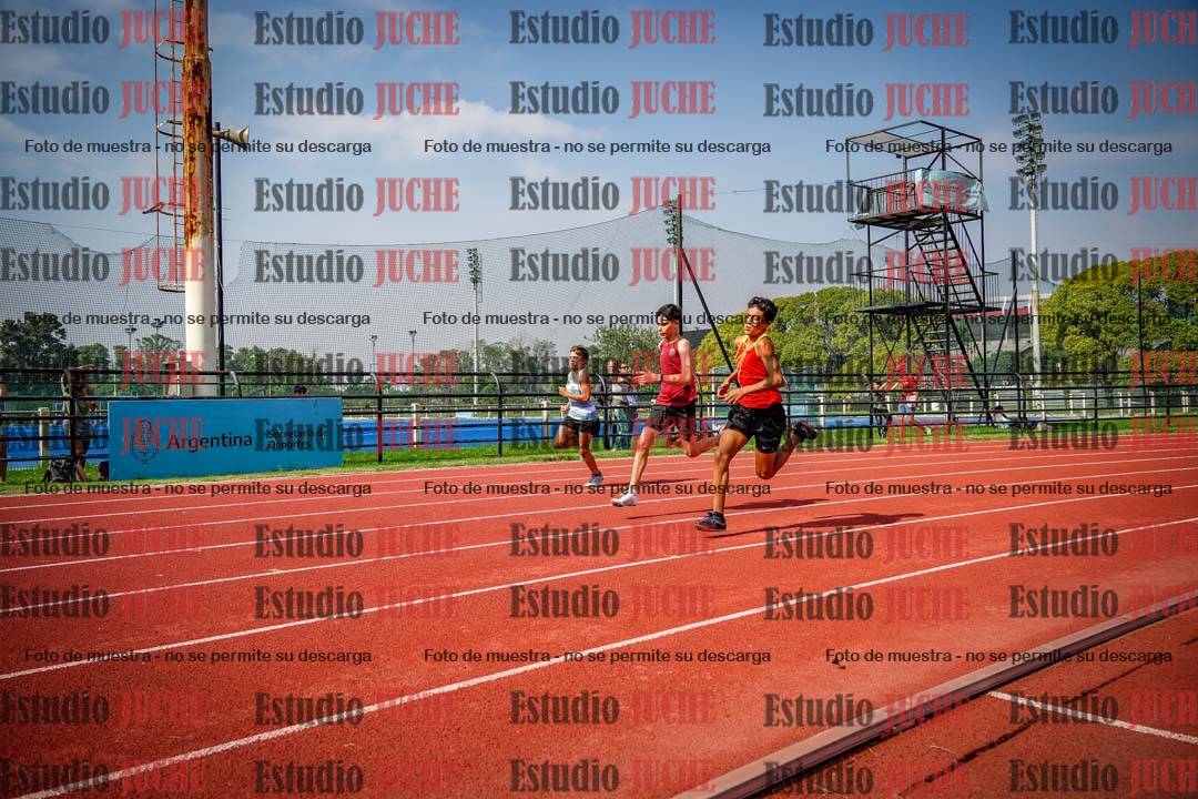Fotos de los 200 m llanos de varones