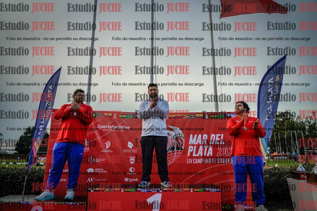 Fotos de algunos extras y podios del día 1