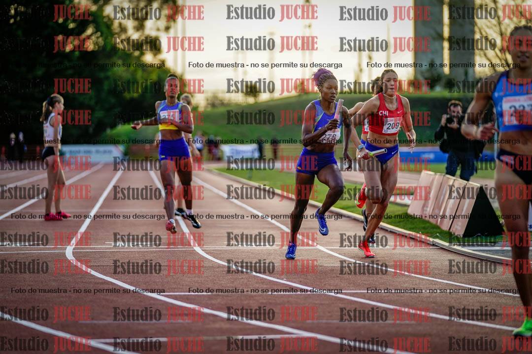 Fotos de los relevos 4x400 m de mujeres