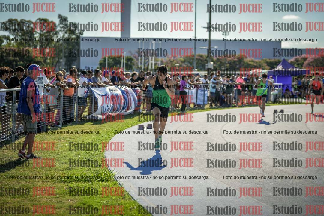 Fotos de los 400 m llanos de varones