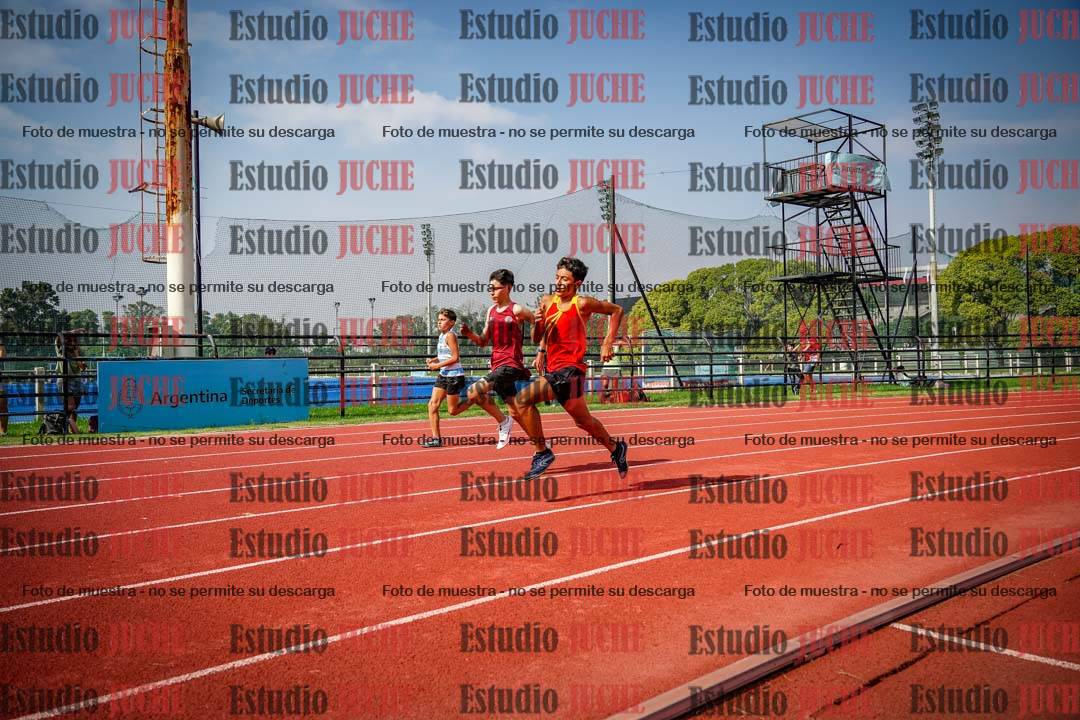 Fotos de los 200 m llanos de varones
