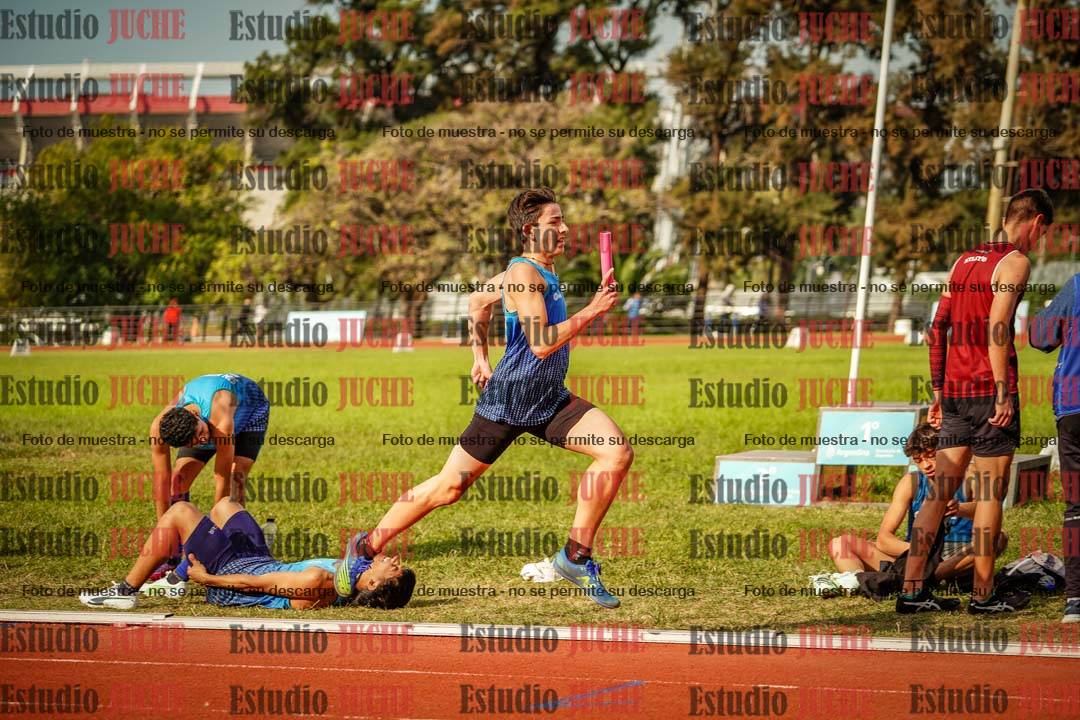 Fotos de las postas 4x400 m llanos de varones