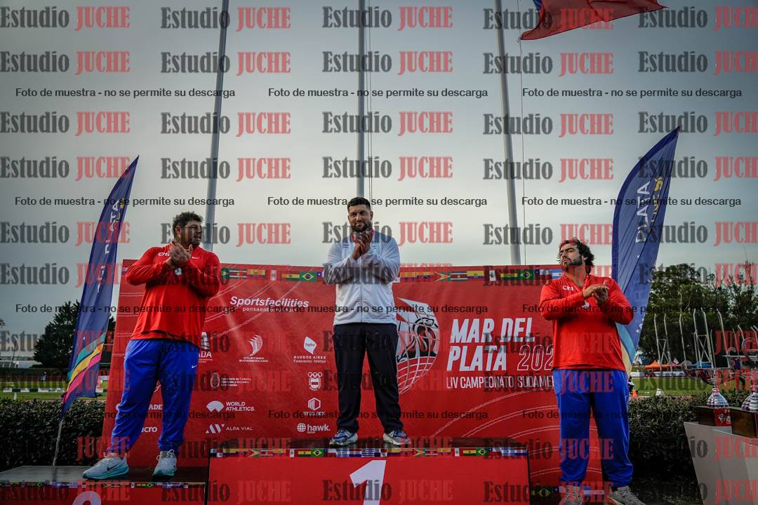 Fotos de algunos extras y podios del día 1
