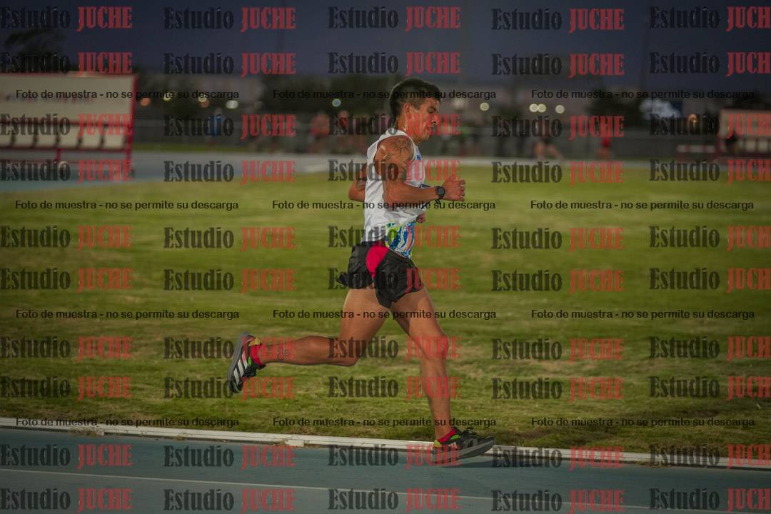 Fotos de los 3000 m llanos de varones