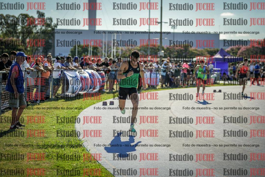 Fotos de los 400 m llanos de varones