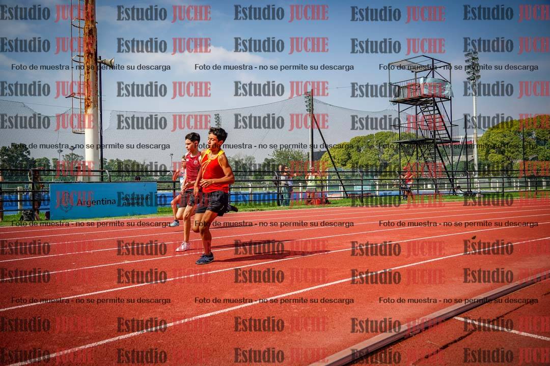 Fotos de los 200 m llanos de varones