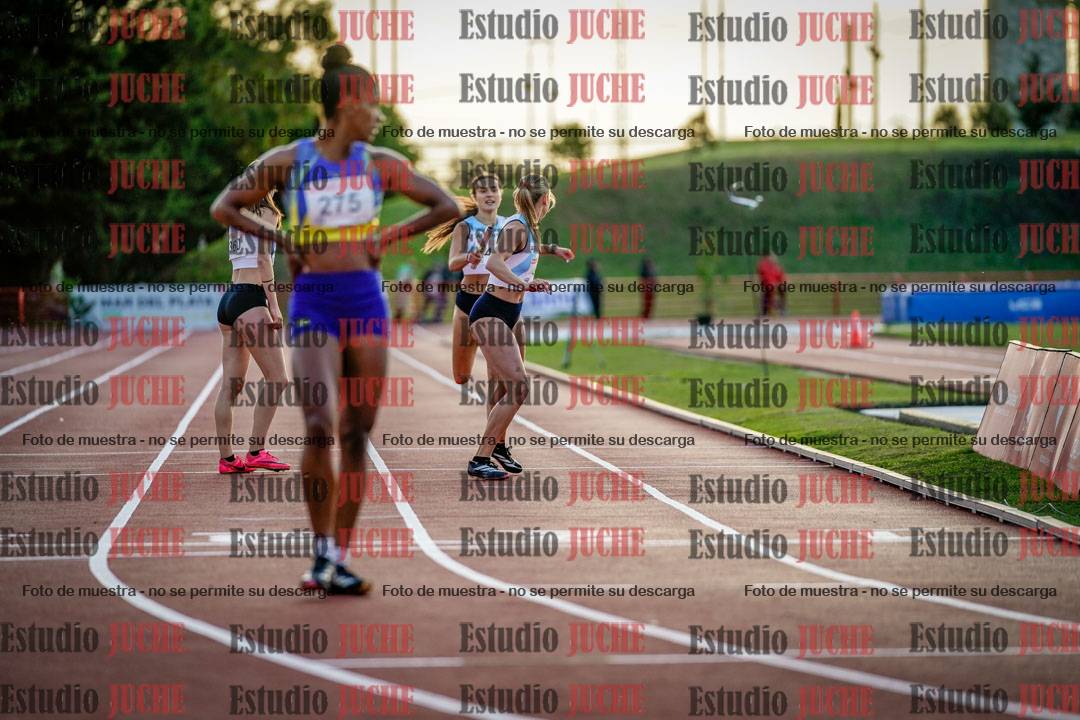 Fotos de los relevos 4x400 m de mujeres