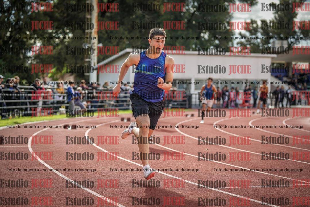 Fotos de los 400 m llanos de varones