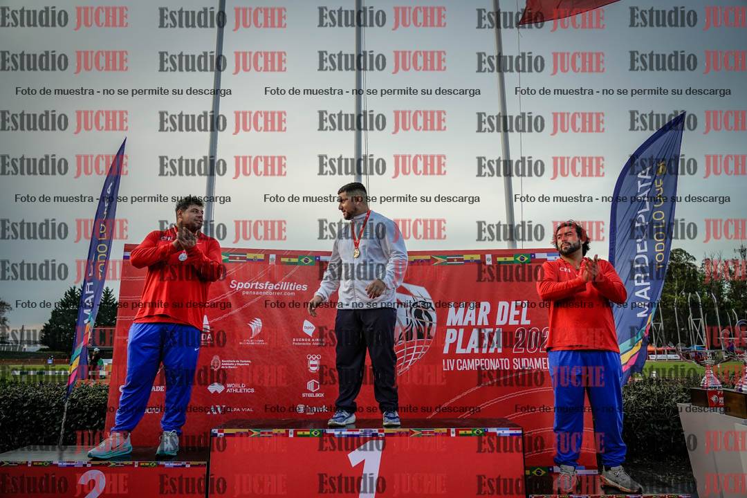 Fotos de algunos extras y podios del día 1