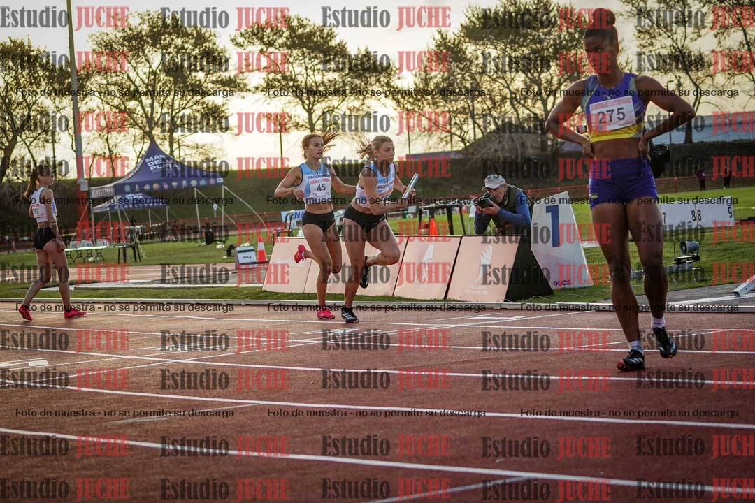 Fotos de los relevos 4x400 m de mujeres