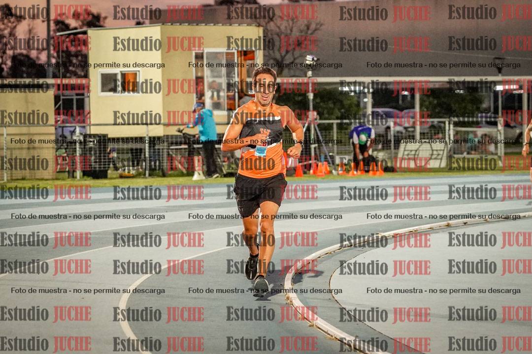 Fotos de los 3000 m llanos de varones