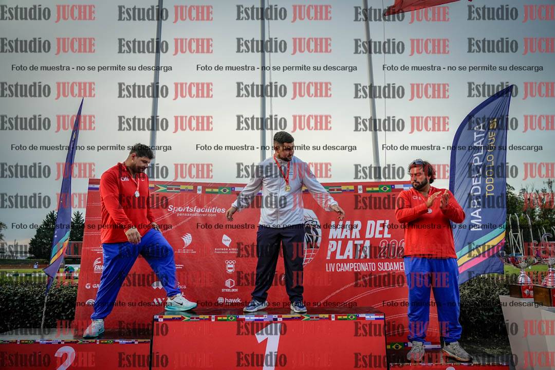 Fotos de algunos extras y podios del día 1