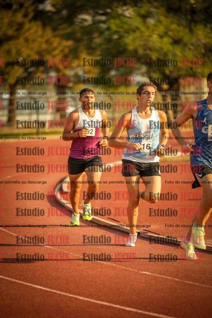 Fotos de los 5000 m llanos de mujeres y varones