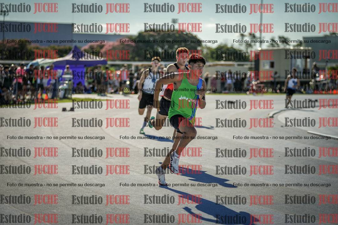 Fotos de los 400 m llanos de varones