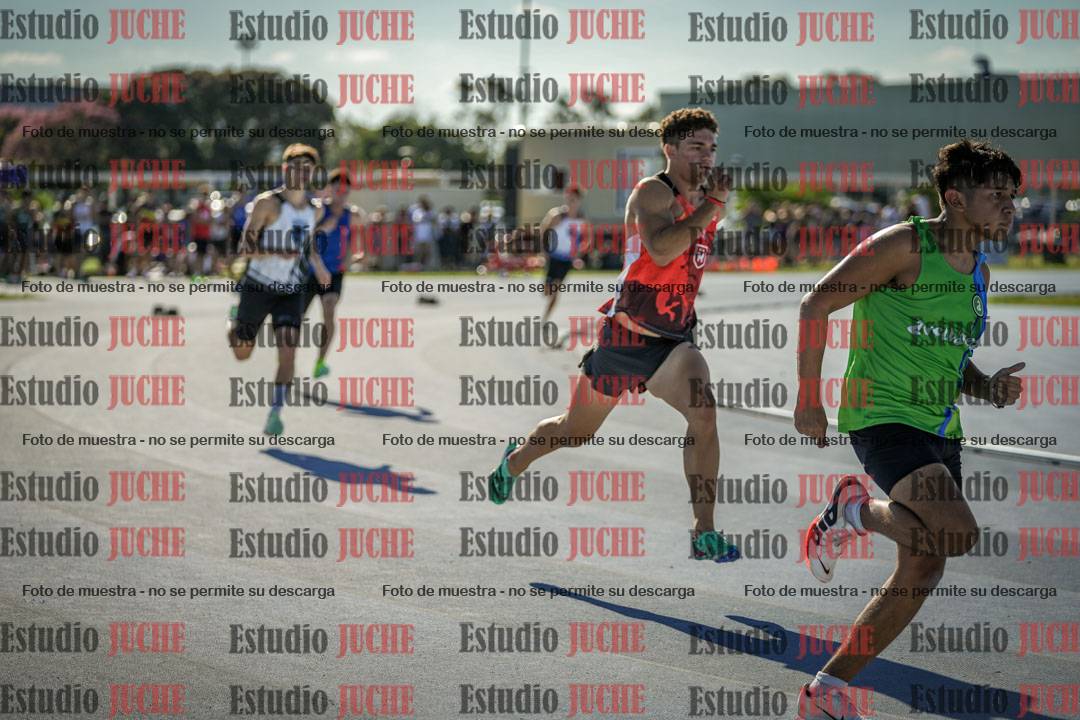 Fotos de los 400 m llanos de varones