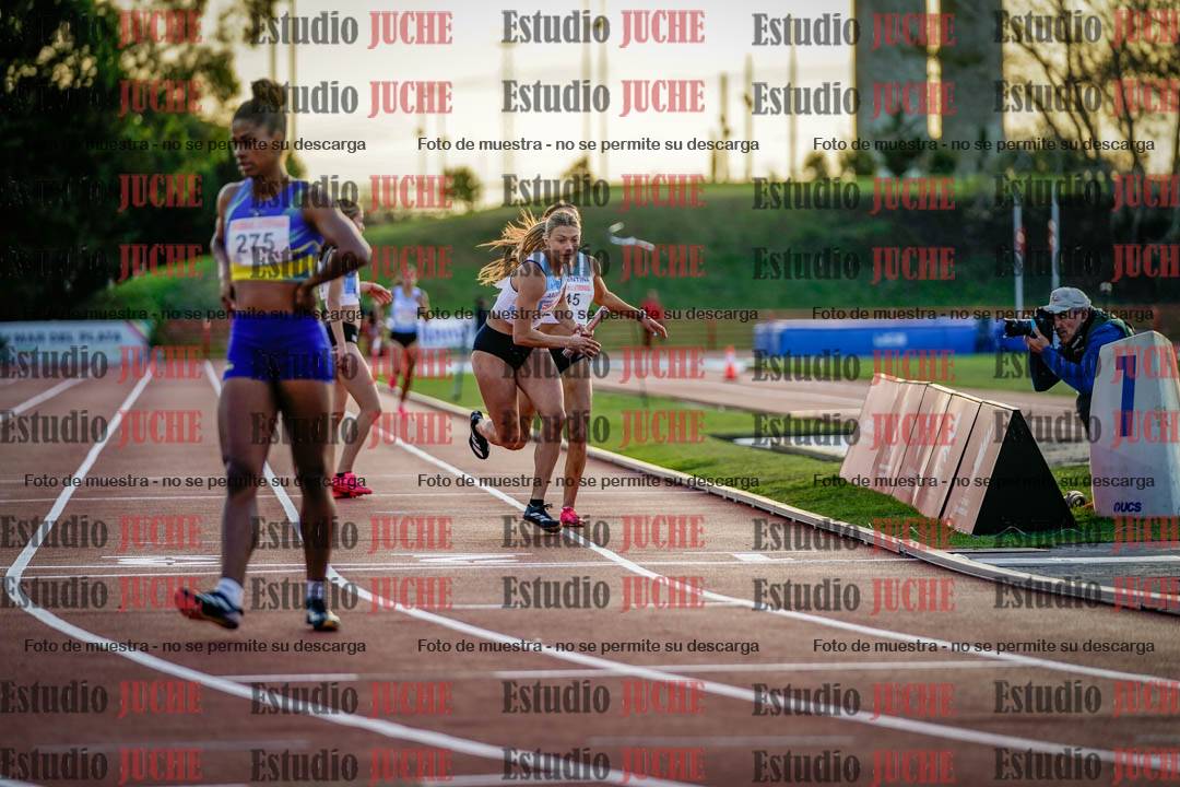 Fotos de los relevos 4x400 m de mujeres