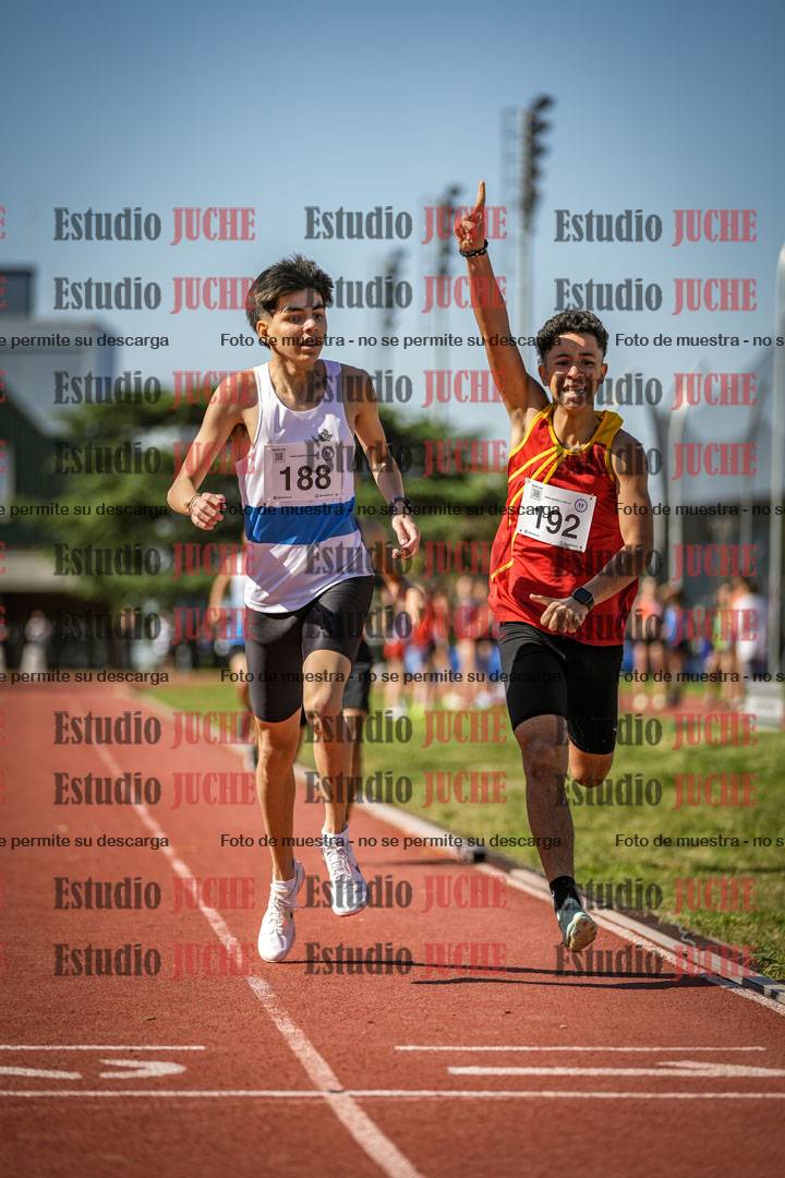 Fotos de los 600 m llanos de varones