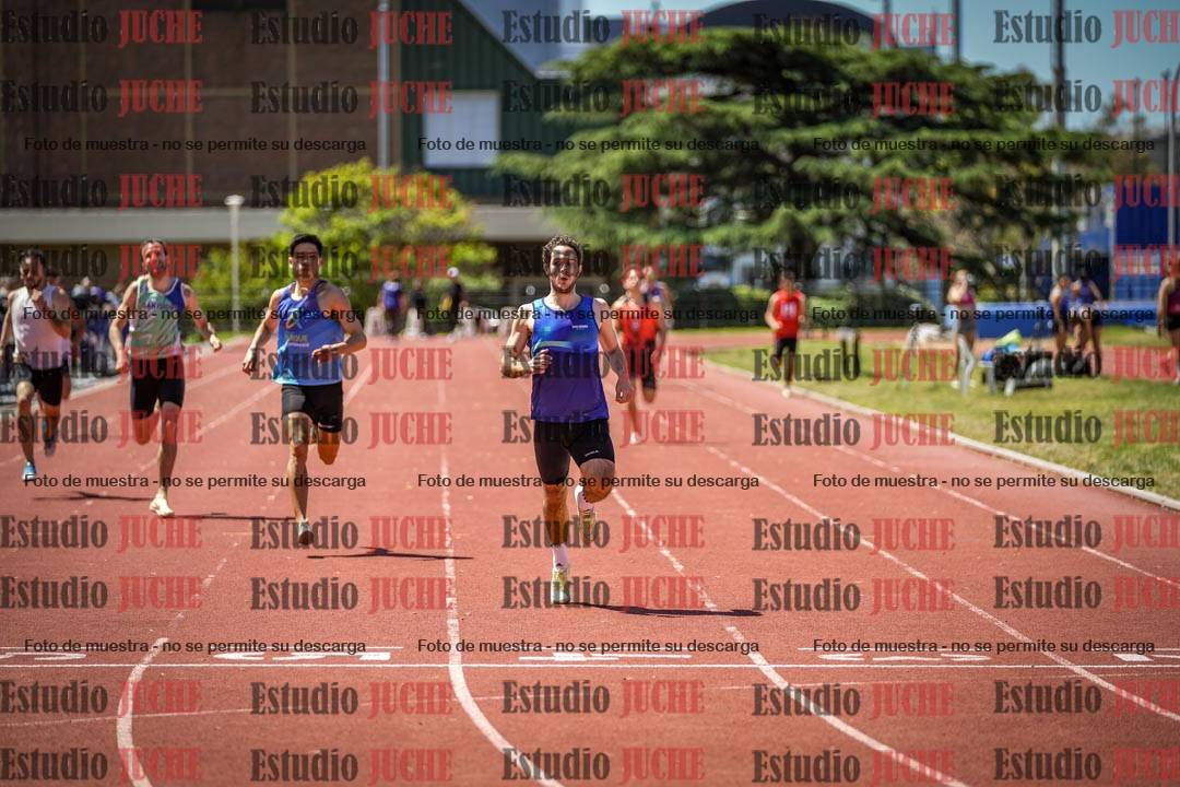 Fotos de los 400 m llanos de varones