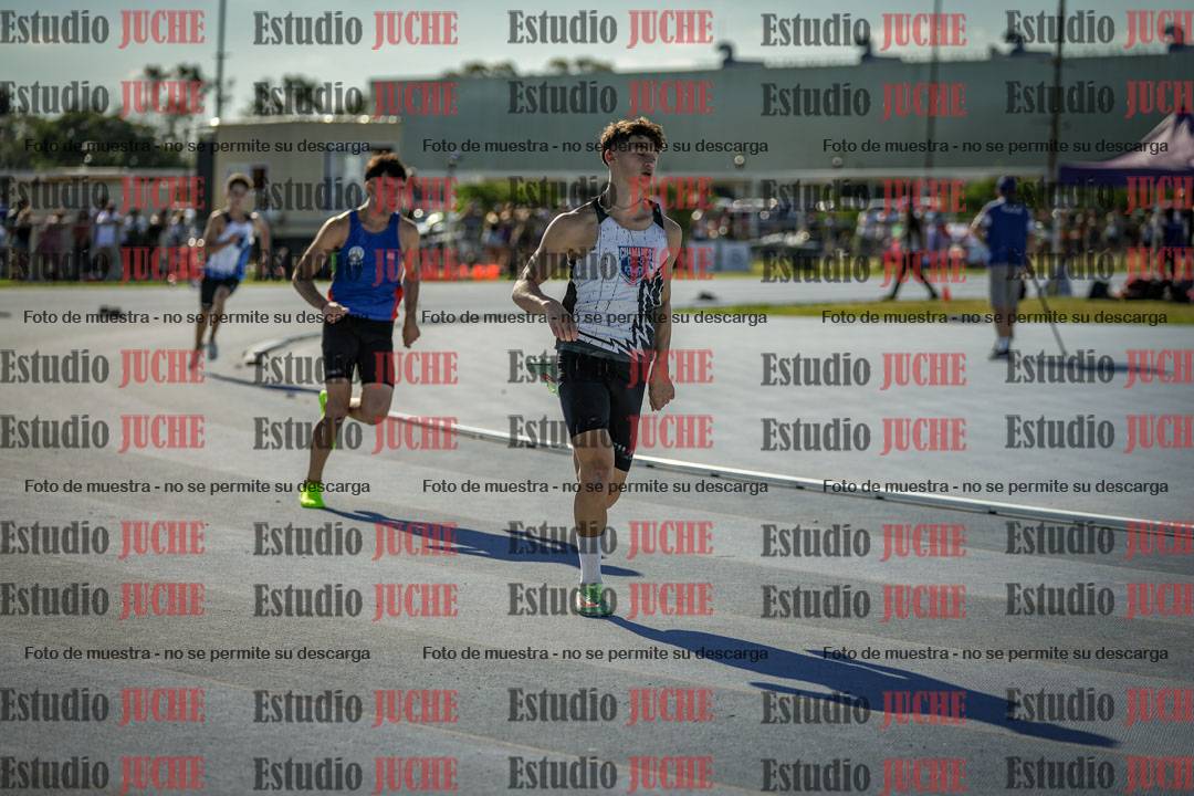 Fotos de los 400 m llanos de varones