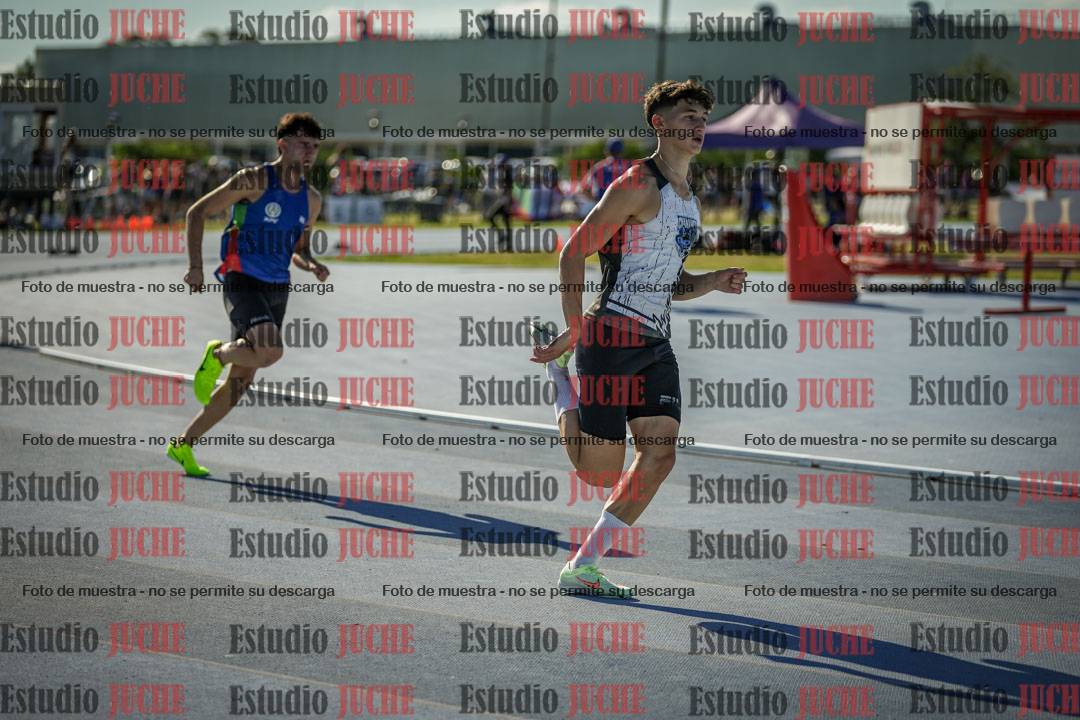 Fotos de los 400 m llanos de varones