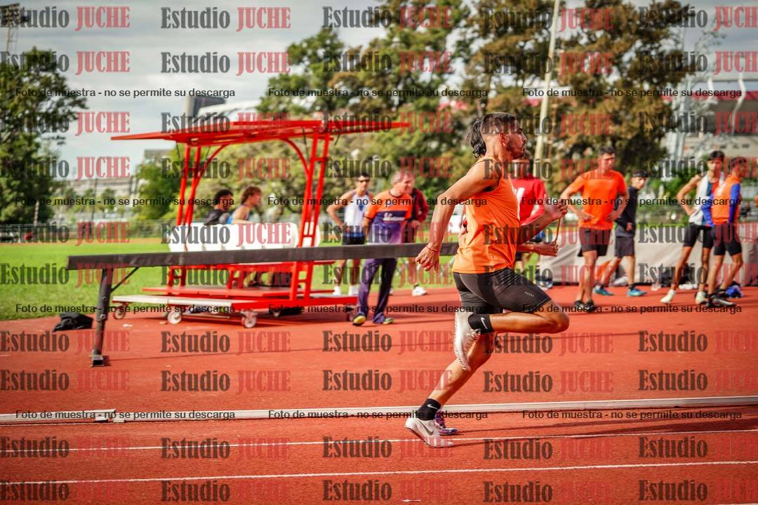 Fotos de los 400 m llanos de varones