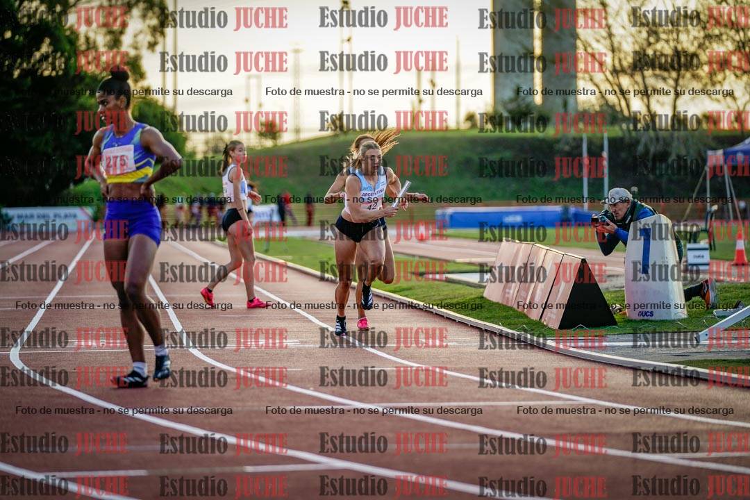 Fotos de los relevos 4x400 m de mujeres