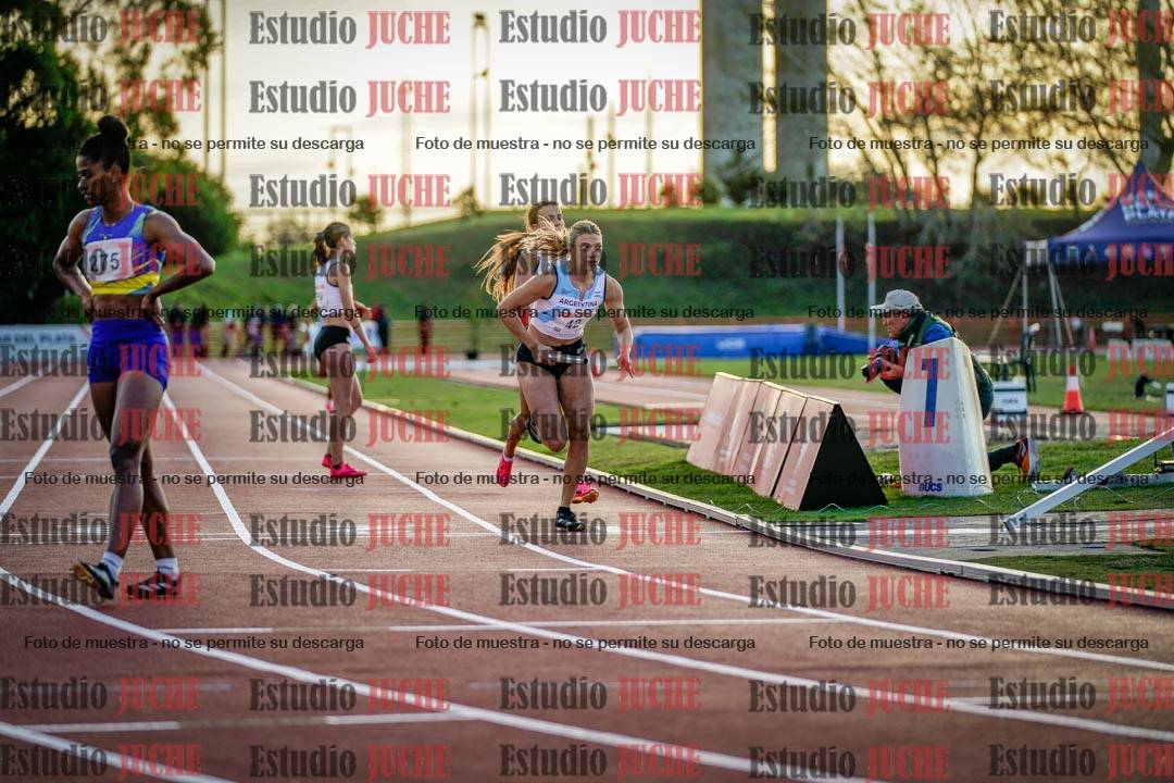 Fotos de los relevos 4x400 m de mujeres