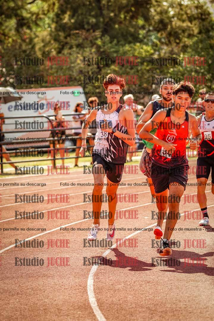 Fotos de los 800 m llanos de varones