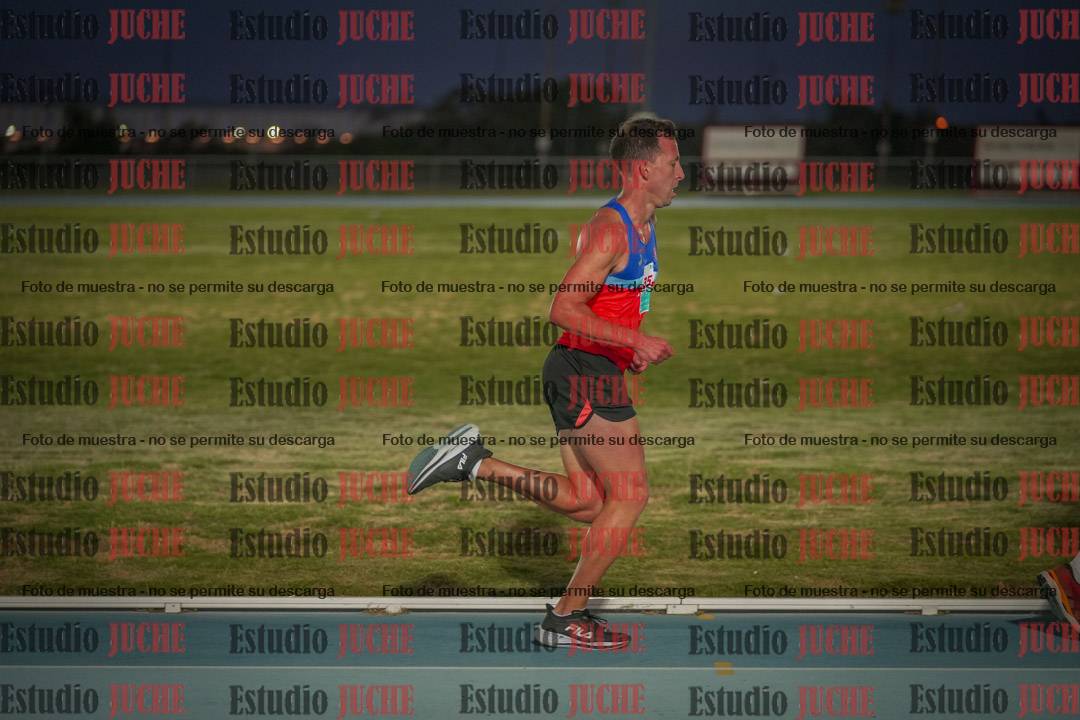 Fotos de los 3000 m llanos de varones