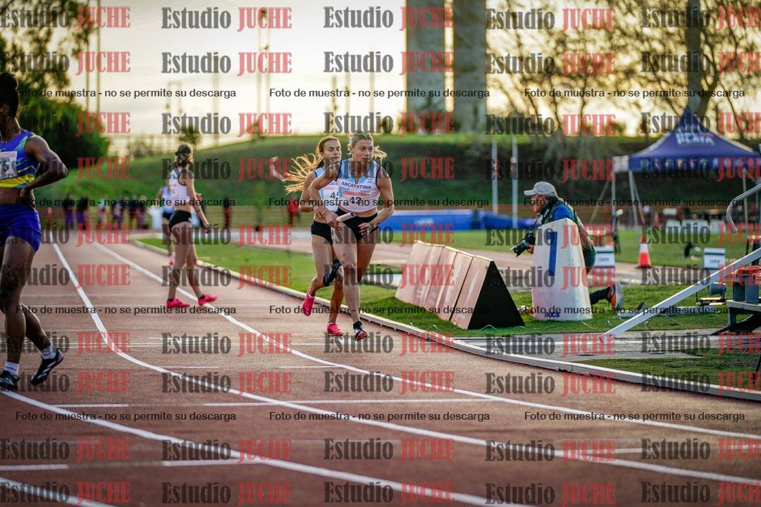 Fotos de los relevos 4x400 m de mujeres